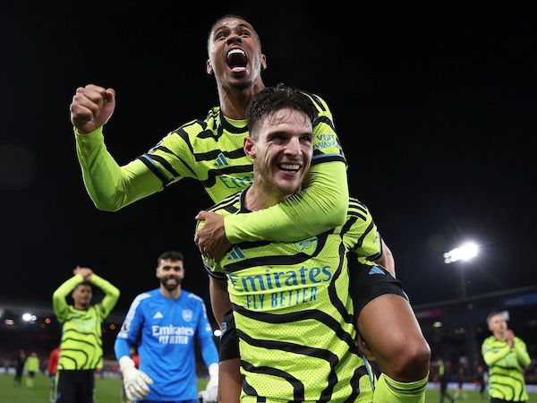 Arsenal gặp khó khăn trong kỳ chuyển nhượng