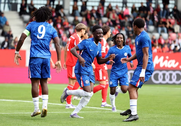 Liệu Genesis Antwi có thể trở thành trụ cột của Chelsea?