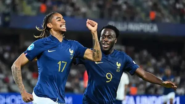 Arsenal có kế hoạch chiêu mộ Bradley Barcola như thế nào?