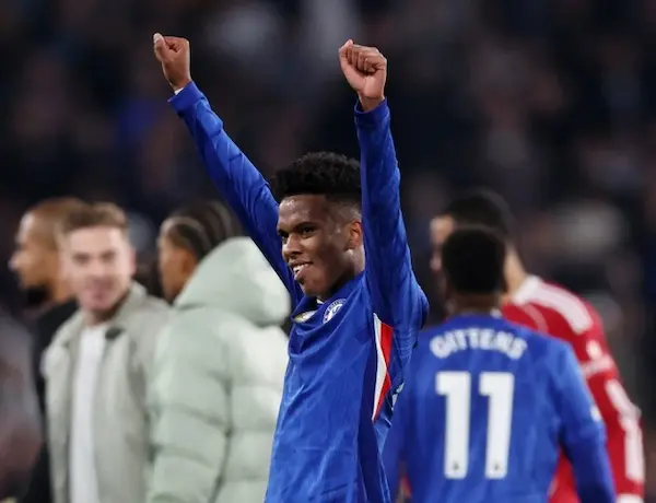 Đội nào sẽ chi 120 triệu Euro để chiêu mộ Estevao từ Chelsea?