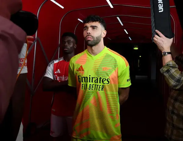 Đội tuyển Arsenal chốt thương vụ đầu tiên của mùa hè