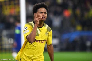 Tại sao Karim Adeyemi từ chối Manchester United?