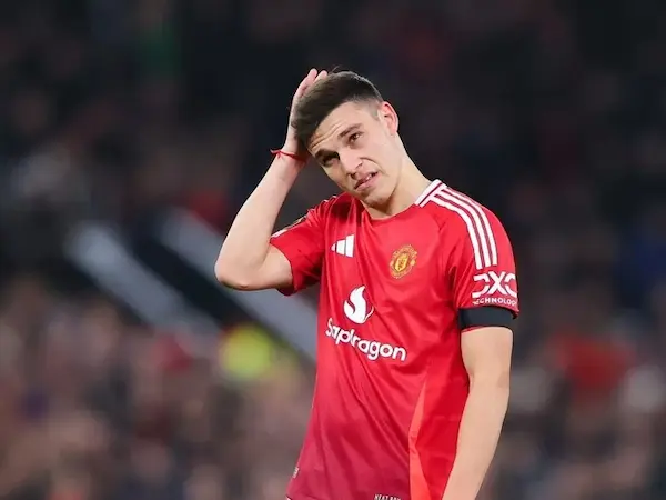 Manuel Ugarte sẽ là người đầu tiên bị loại khỏi Man United?