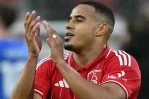 Man Utd và Chelsea, ai sẽ có được Murillo?