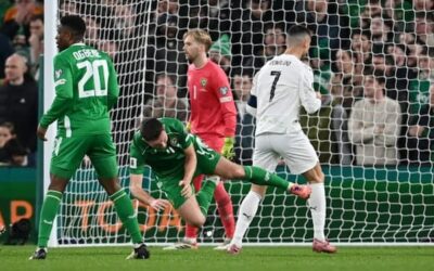 Án kỷ luật từ FIFA đẩy Cristiano Ronaldo vào thế khó